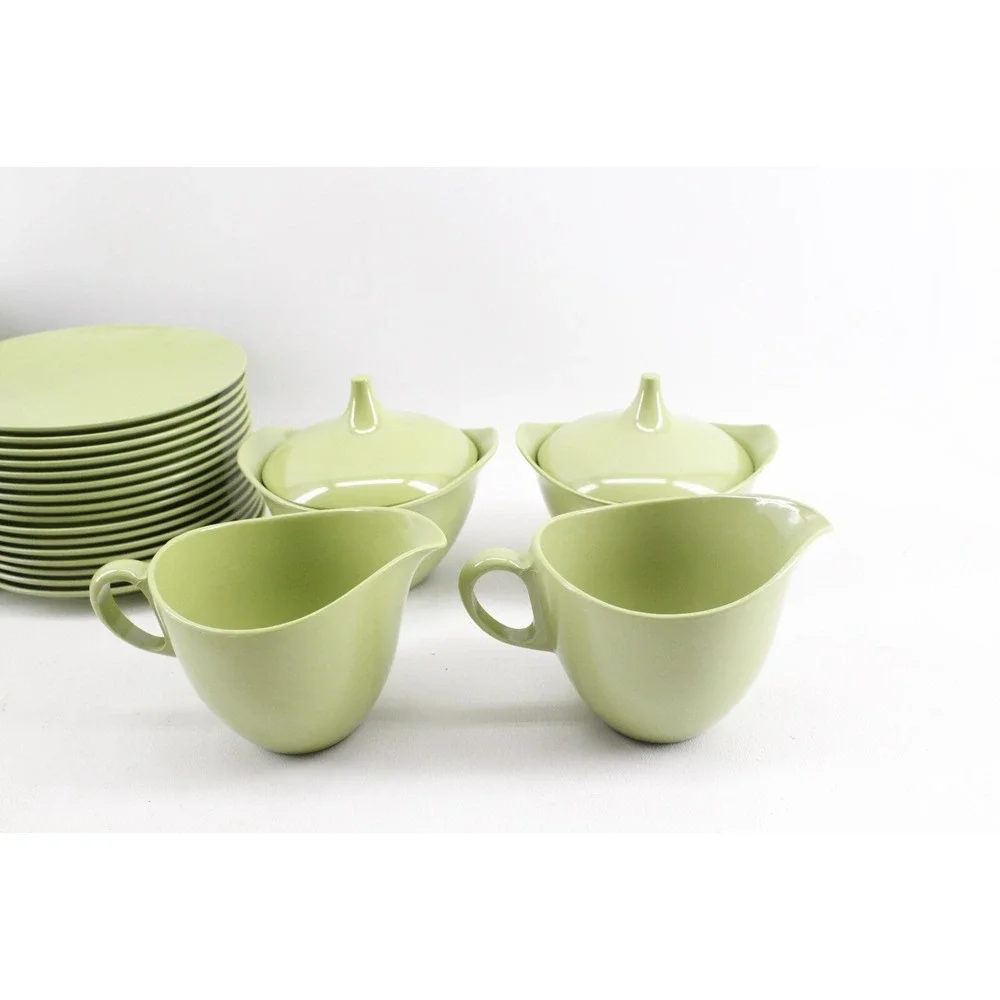 Vintage MCM‎ Oneida Melamine 70s Avocado Ivy Green Lot Of 42